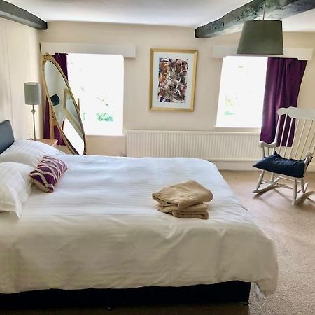 Cosy Farmhouse Escape In Monmouthshire Villa Wolves Newton Exterior photo