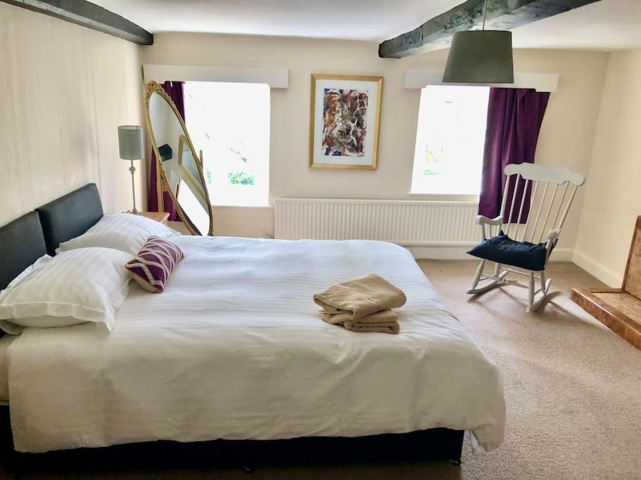 Cosy Farmhouse Escape In Monmouthshire Villa Wolves Newton Exterior photo