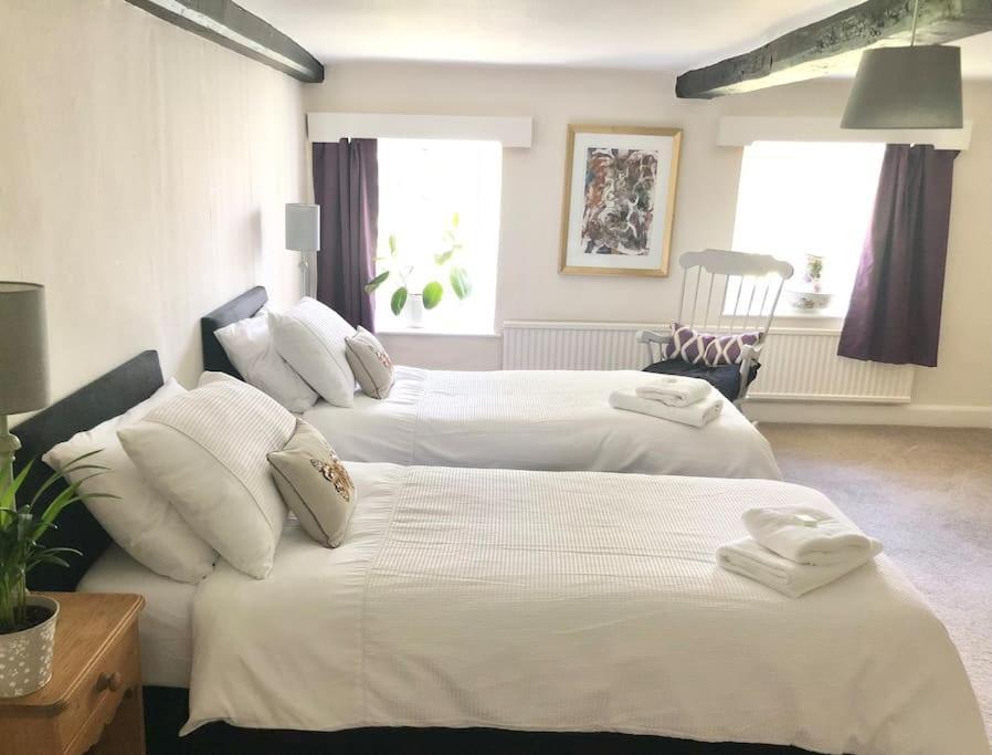 Cosy Farmhouse Escape In Monmouthshire Villa Wolves Newton Exterior photo